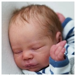 Realborn® Bryson durmiendo