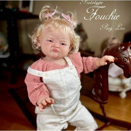 kit FOUCHIE (28" unos 71 cm) , escultora Ping Lau. Incluye mitad superior cuerpo, conectores y cuerpo tela.